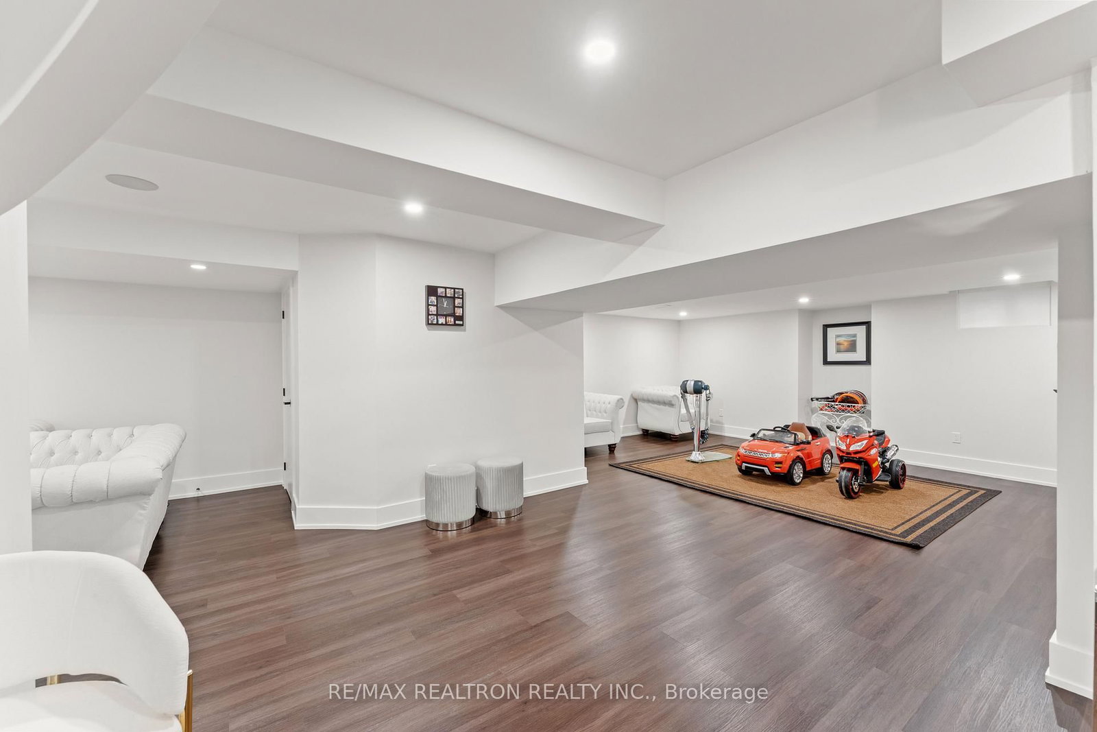 Detached House for sale at 63 Willett Crescent, Richmond Hill, Ontario, L4C 7W2 - Mill Pond - MLS: N12735754