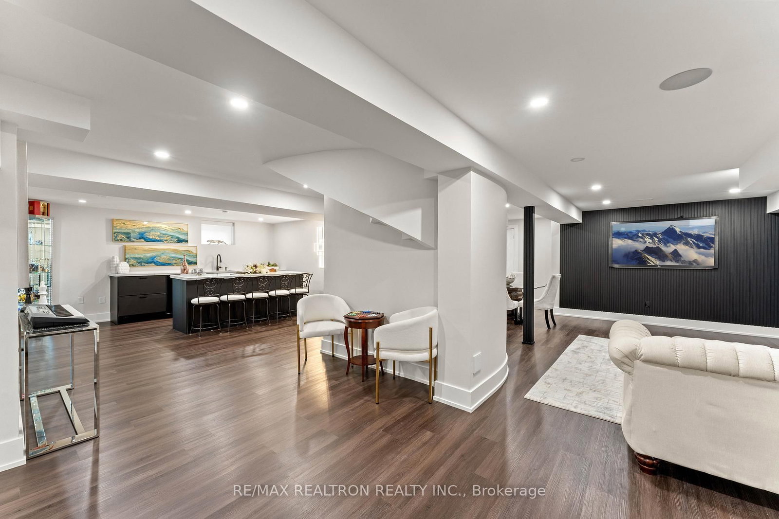 Detached House for sale at 63 Willett Crescent, Richmond Hill, Ontario, L4C 7W2 - Mill Pond - MLS: N12735754