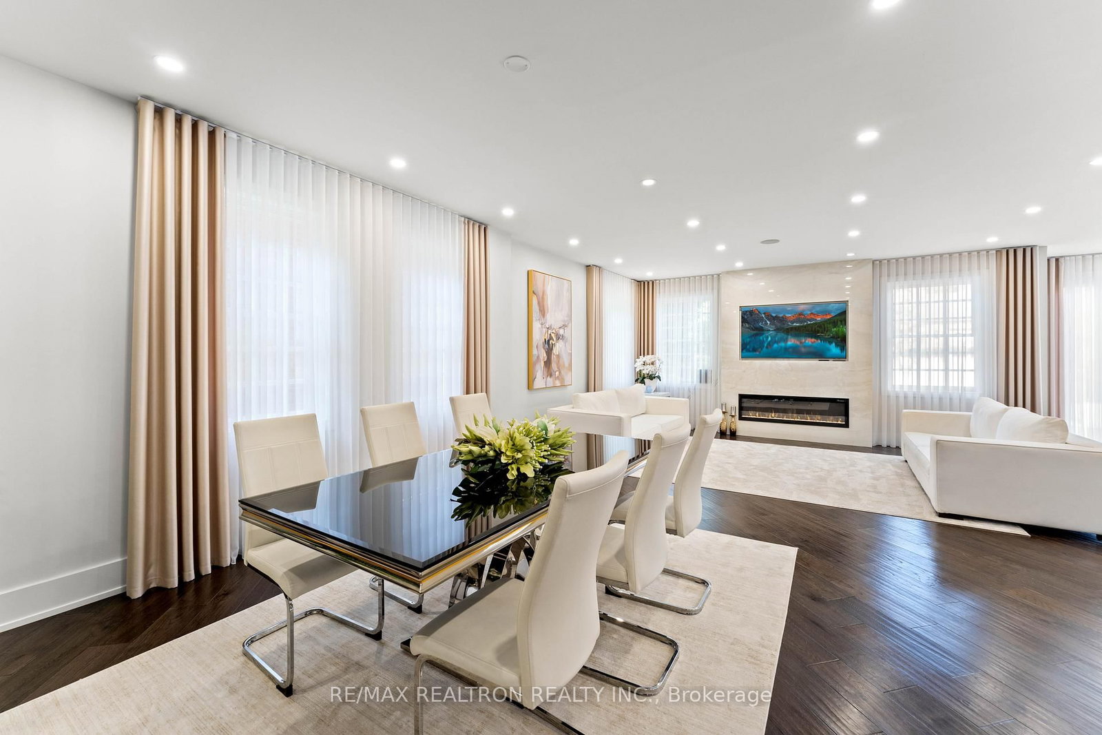 Detached House for sale at 63 Willett Crescent, Richmond Hill, Ontario, L4C 7W2 - Mill Pond - MLS: N12735754