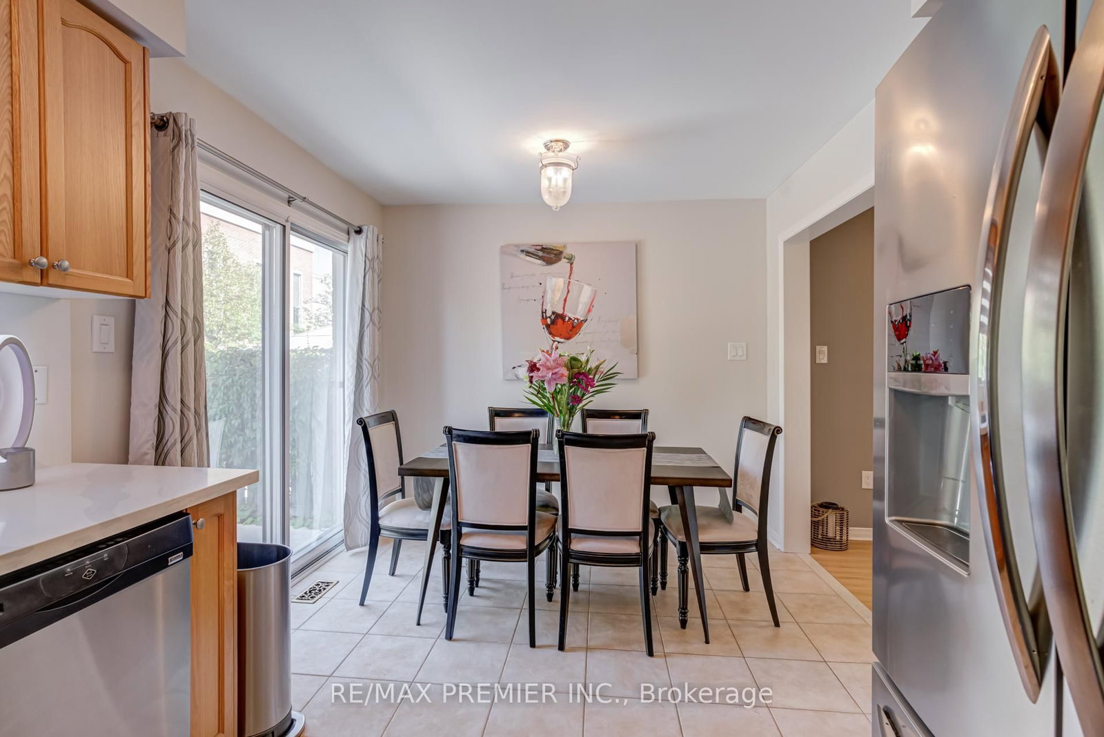 Townhouse sold at 89 Ronan Crescent, Vaughan, Ontario, L4H 2J6 - Sonoma Heights - MLS: N12736712