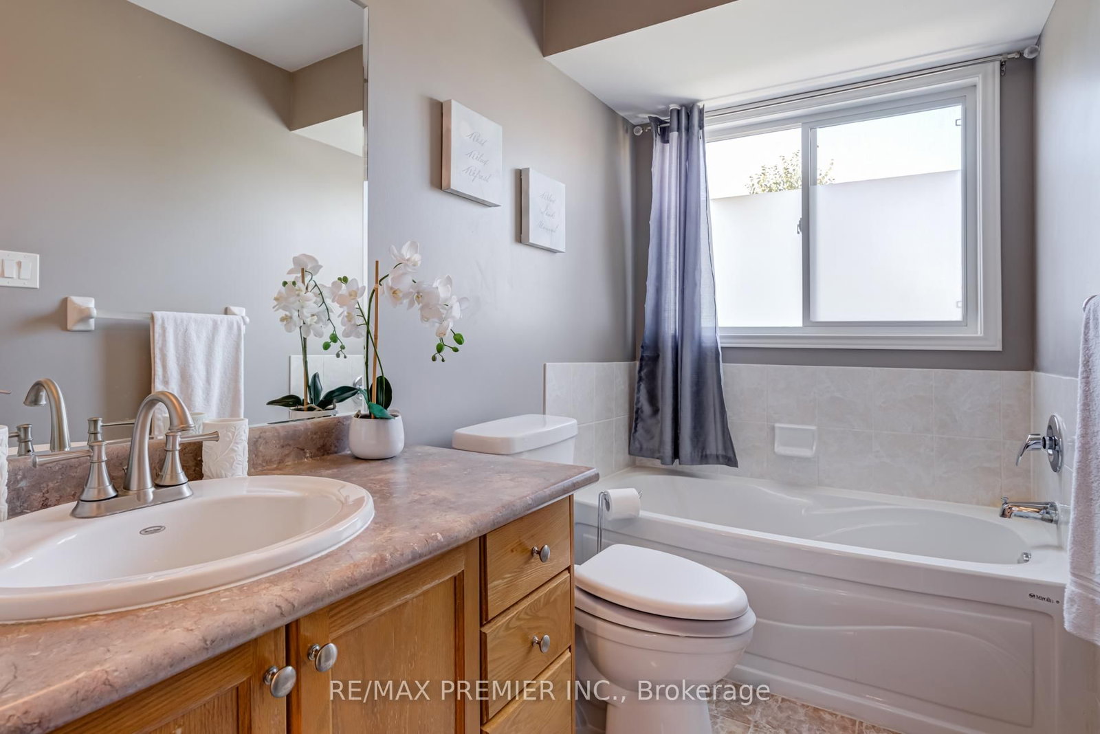 Townhouse sold at 89 Ronan Crescent, Vaughan, Ontario, L4H 2J6 - Sonoma Heights - MLS: N12736712