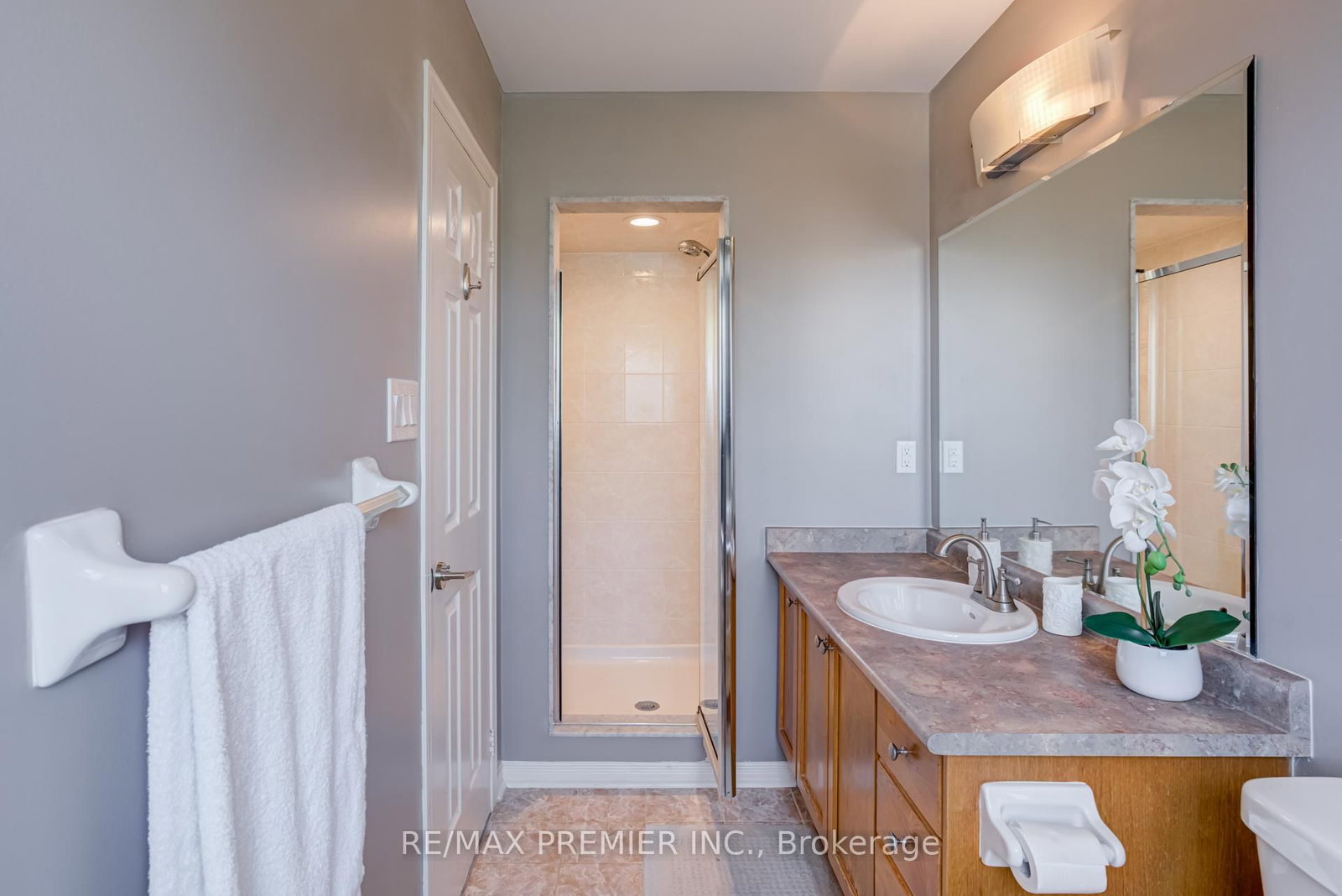 Townhouse sold at 89 Ronan Crescent, Vaughan, Ontario, L4H 2J6 - Sonoma Heights - MLS: N12736712