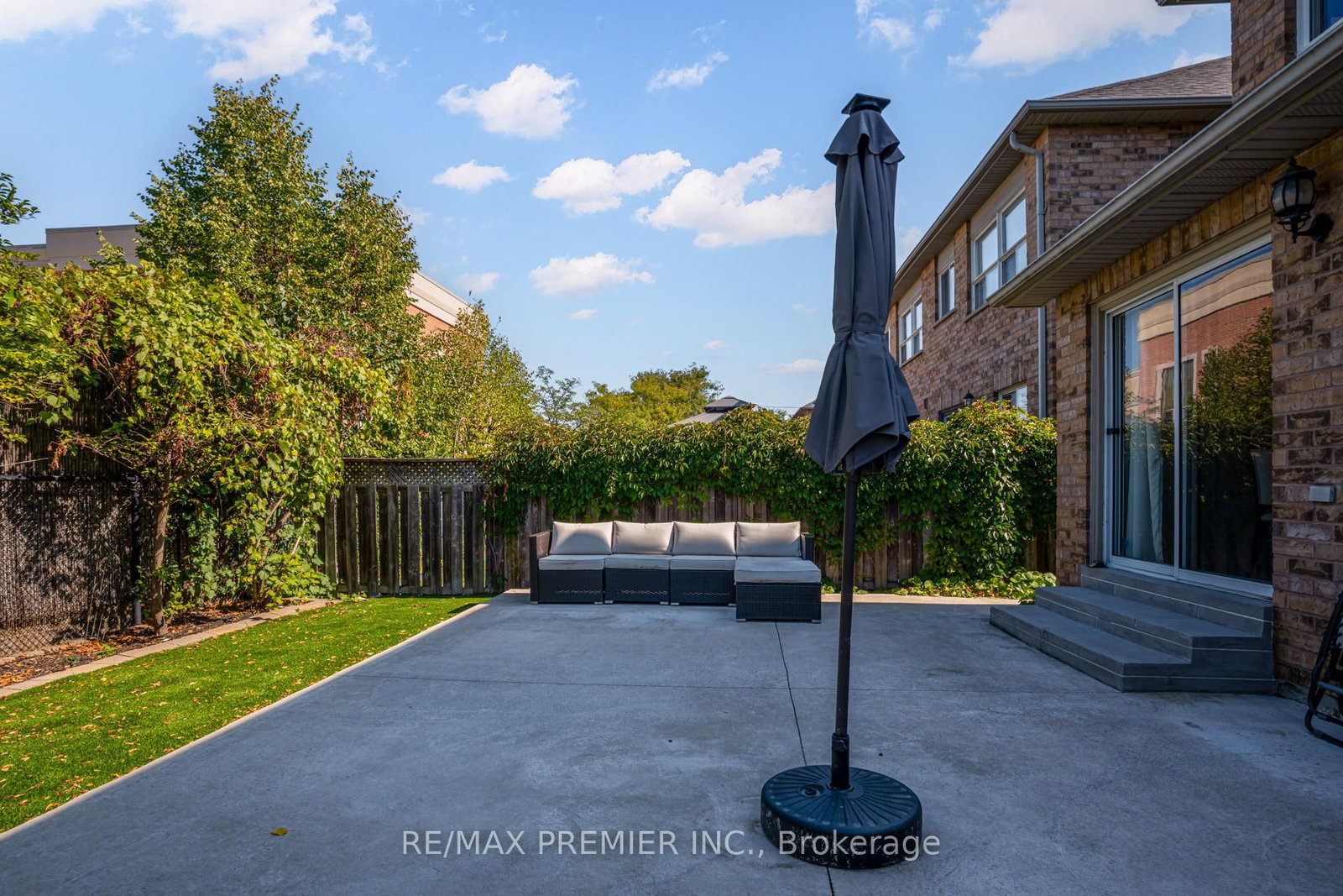 Townhouse sold at 89 Ronan Crescent, Vaughan, Ontario, L4H 2J6 - Sonoma Heights - MLS: N12736712