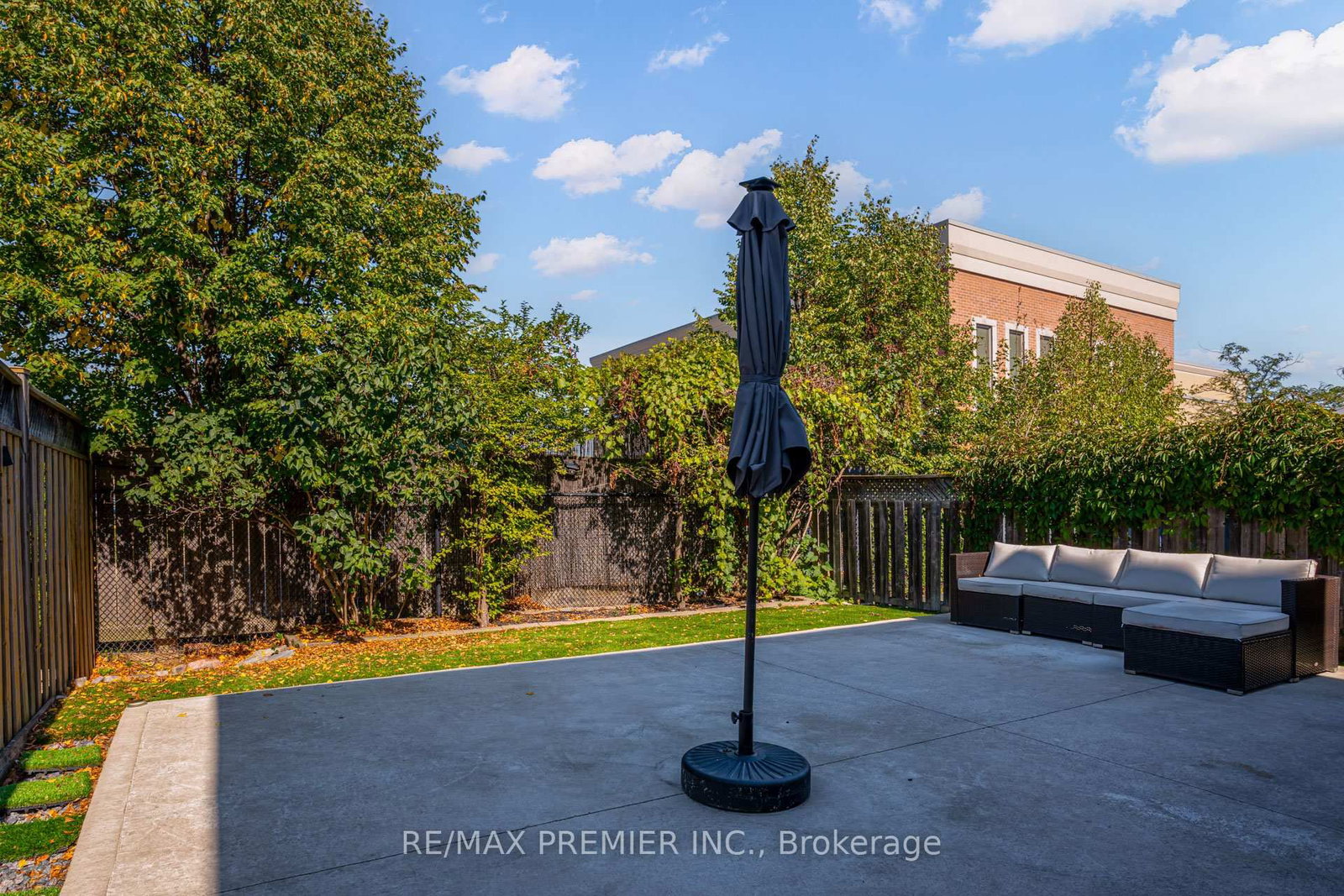 Townhouse sold at 89 Ronan Crescent, Vaughan, Ontario, L4H 2J6 - Sonoma Heights - MLS: N12736712