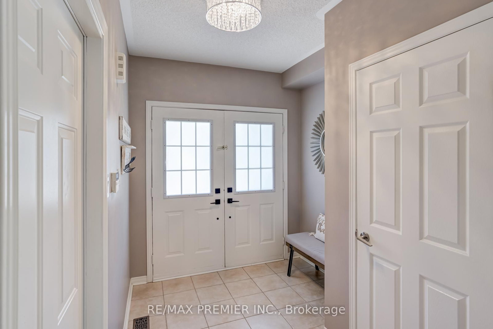 Townhouse sold at 89 Ronan Crescent, Vaughan, Ontario, L4H 2J6 - Sonoma Heights - MLS: N12736712