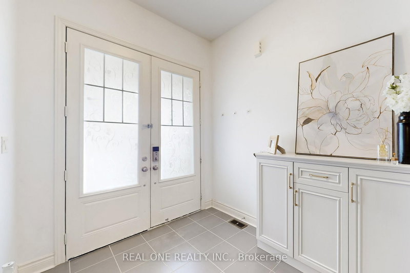 11 Match Point Crt, Aurora, L4G 3J1 | Image 3