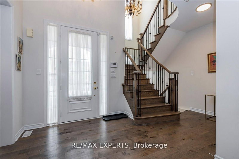 12 Mount Cres, Essa, L3W 0N4 | Image 3