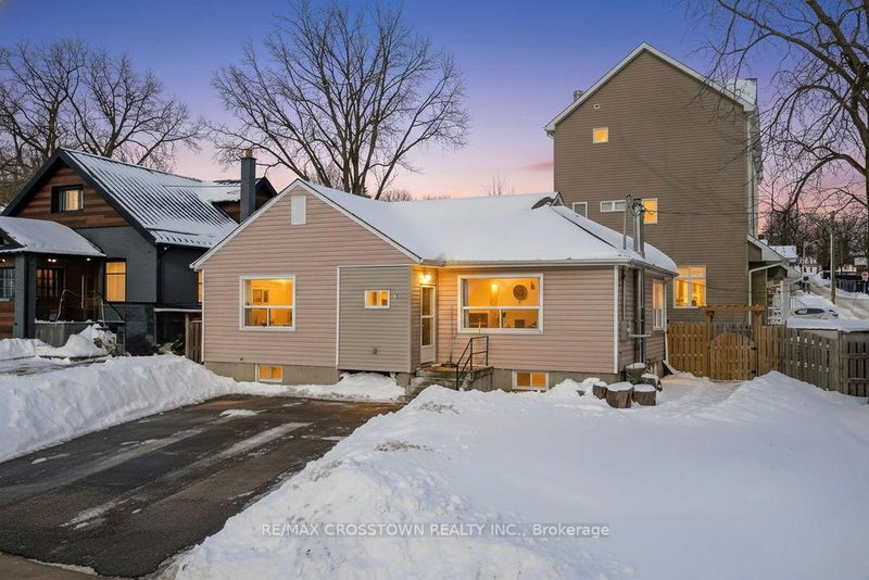 41 James St, Bradford West Gwillimbury, L3Z 2B2 | Image 2