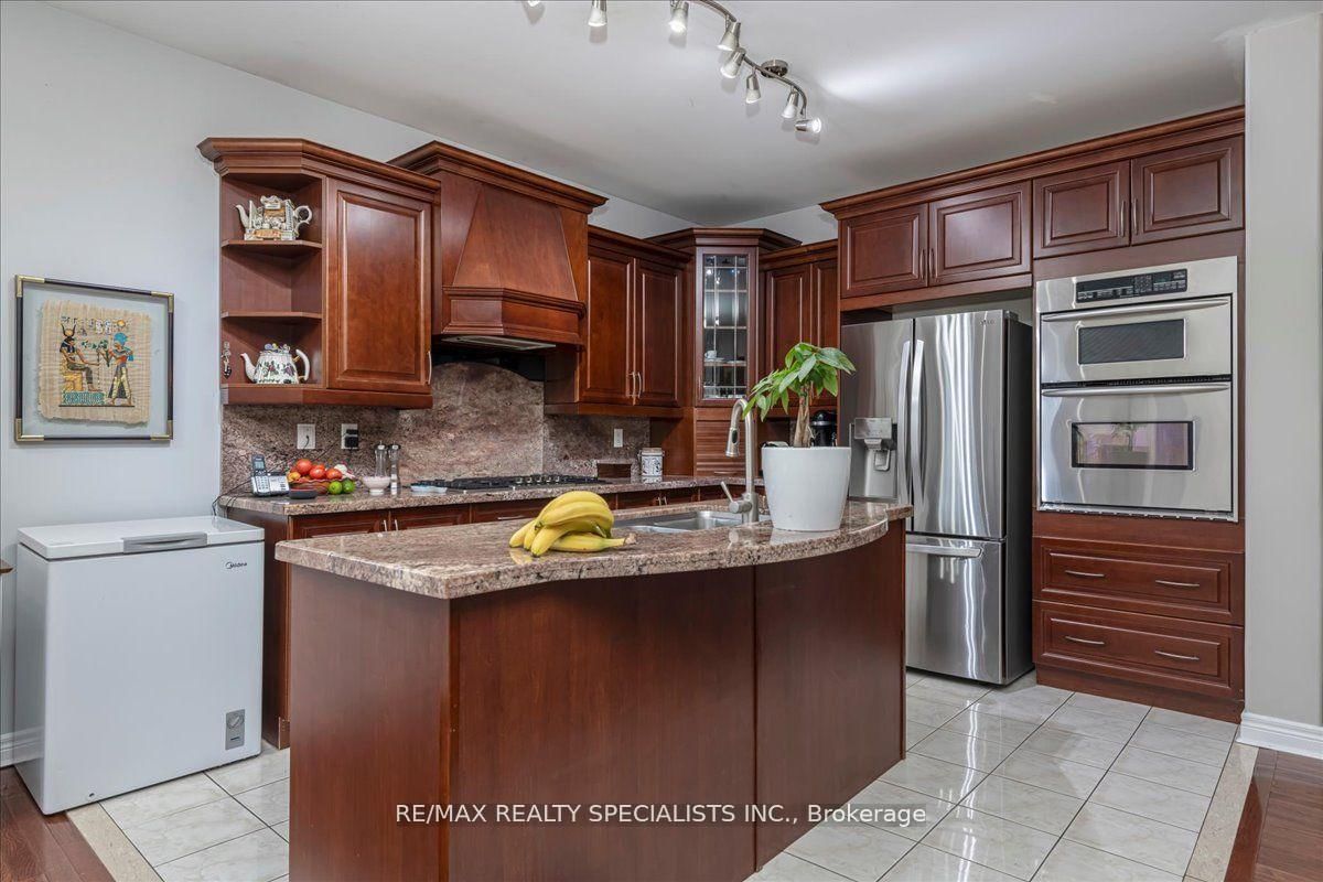 Detached House for sale at 1165 Mitchell Court, Innisfil, Ontario, L9S 5A5 - Alcona - MLS: N12739190