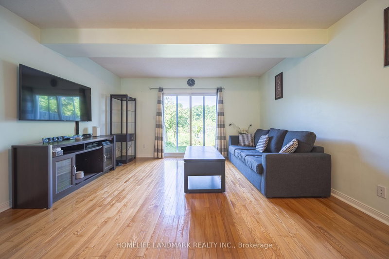 57 - 119 William Curtis Circ, Newmarket, L3Y 8L8 | Image 2