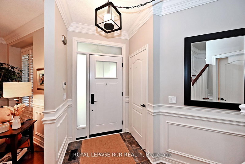 142 Regatta Ave, Richmond Hill, L4E 4R2 | Image 3