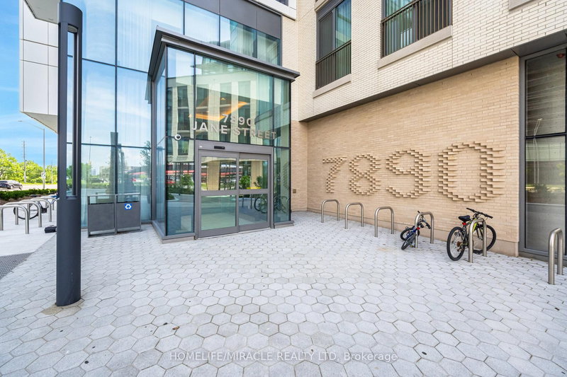 3907 - 7890 Jane St, Vaughan, L4K 0K9 | Image 2