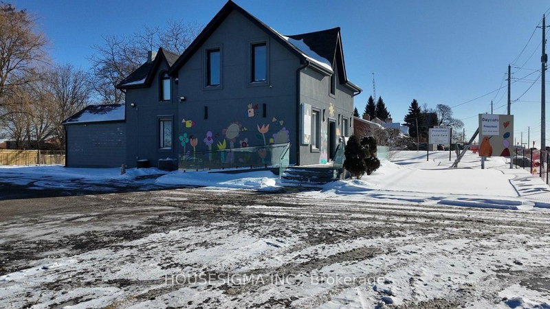 17867 Yonge St, Newmarket, L3Y 8Z3 | Image 2