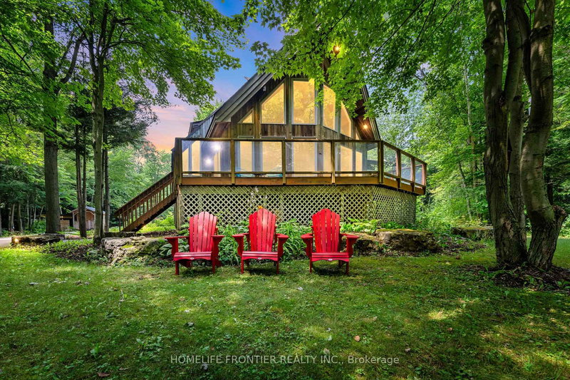 home for sale on 7896 6th Line