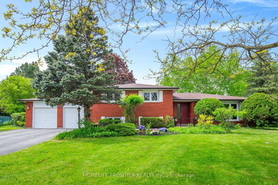 40 Delta Cres | East Gwillimbury | Image