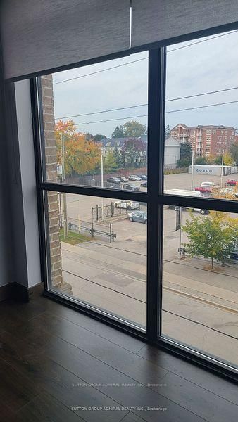 Unit 301 — 10376 Yonge Street — photo 5