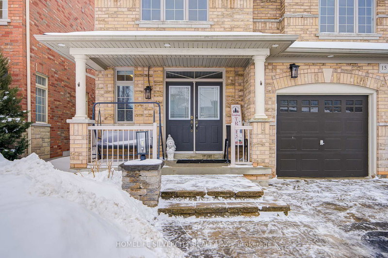 15 Durhamview Cres, Whitchurch-Stouffville, L4A 1H4 | Image 2