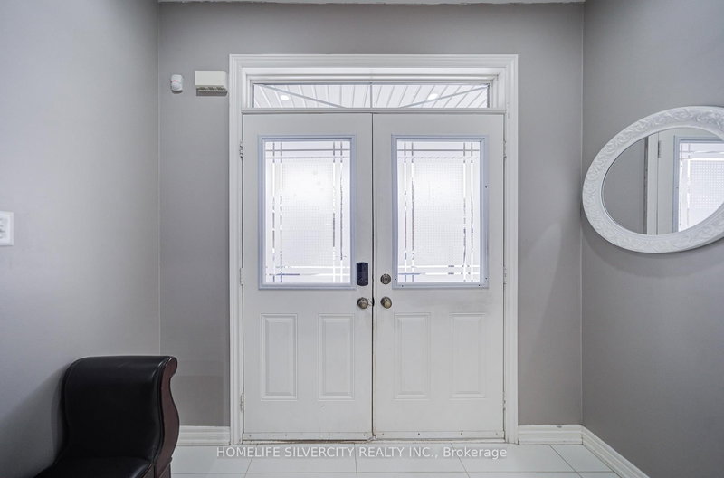 15 Durhamview Cres, Whitchurch-Stouffville, L4A 1H4 | Image 3