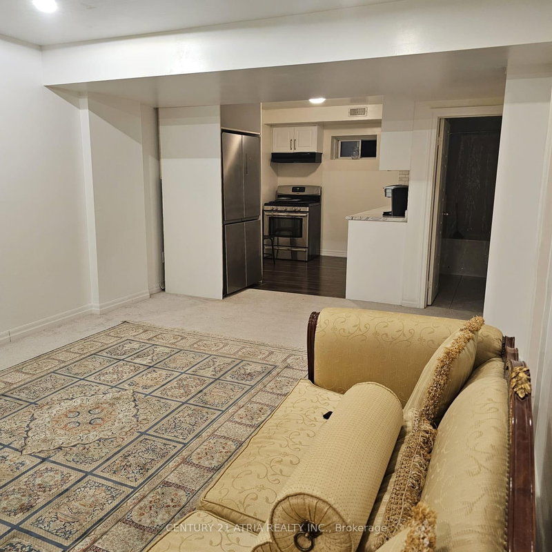 82 Vantage Loop, Newmarket, L3X 0K8 | Image 3