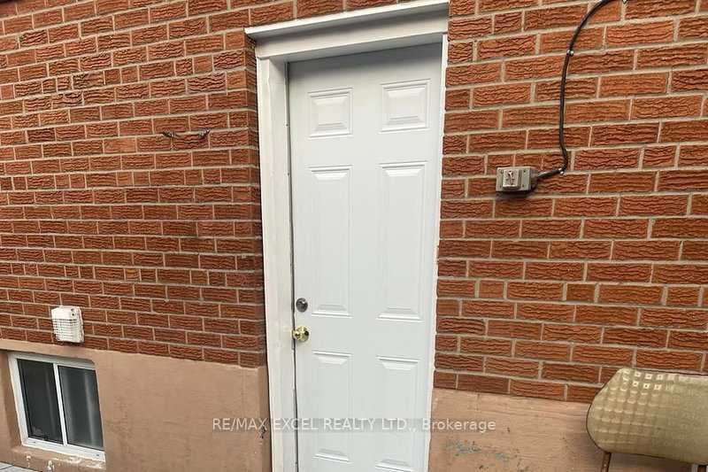 home for lease on 387 Crosby Avenue E