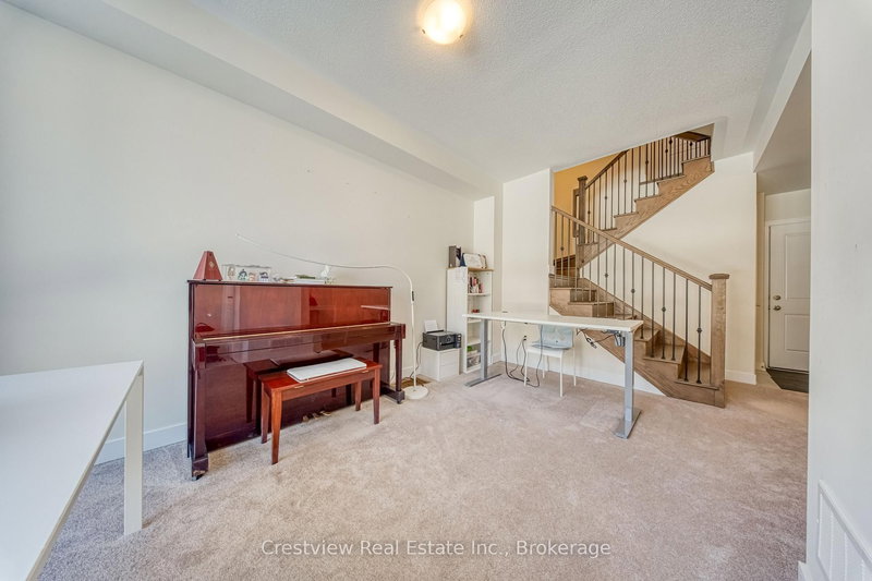 84 Stauffer Cres, Markham, L6B 1R1 | Image 2