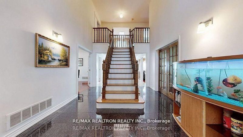 72 Spanhouse Cres, Markham, L3R 4E3 | Image 3