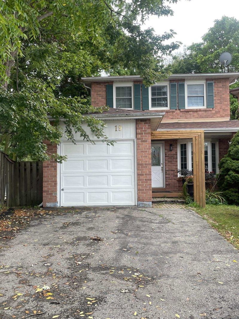 19 Backus Crt, Markham, L3P 6V6 | Image 3