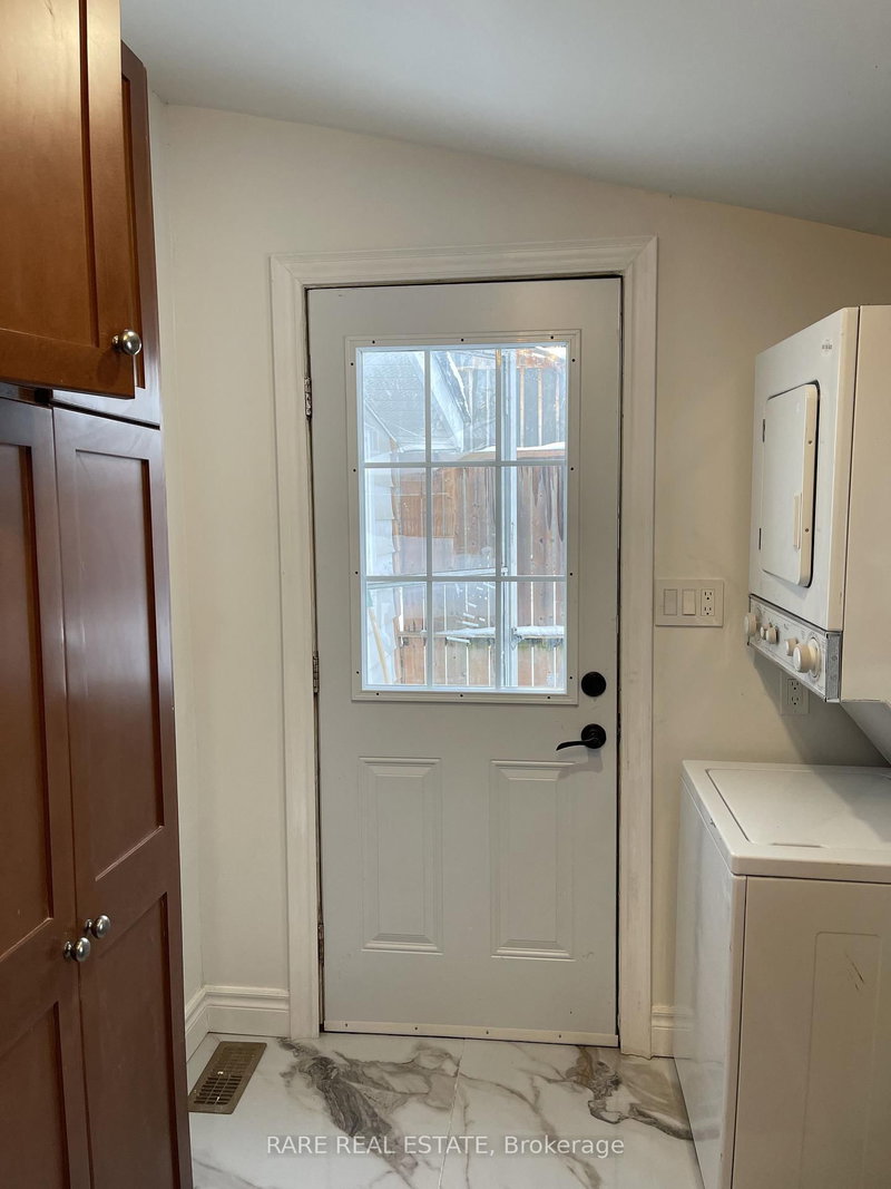 1981 Inglewood Dr, Innisfil, L9S 1Z1 | Image 3