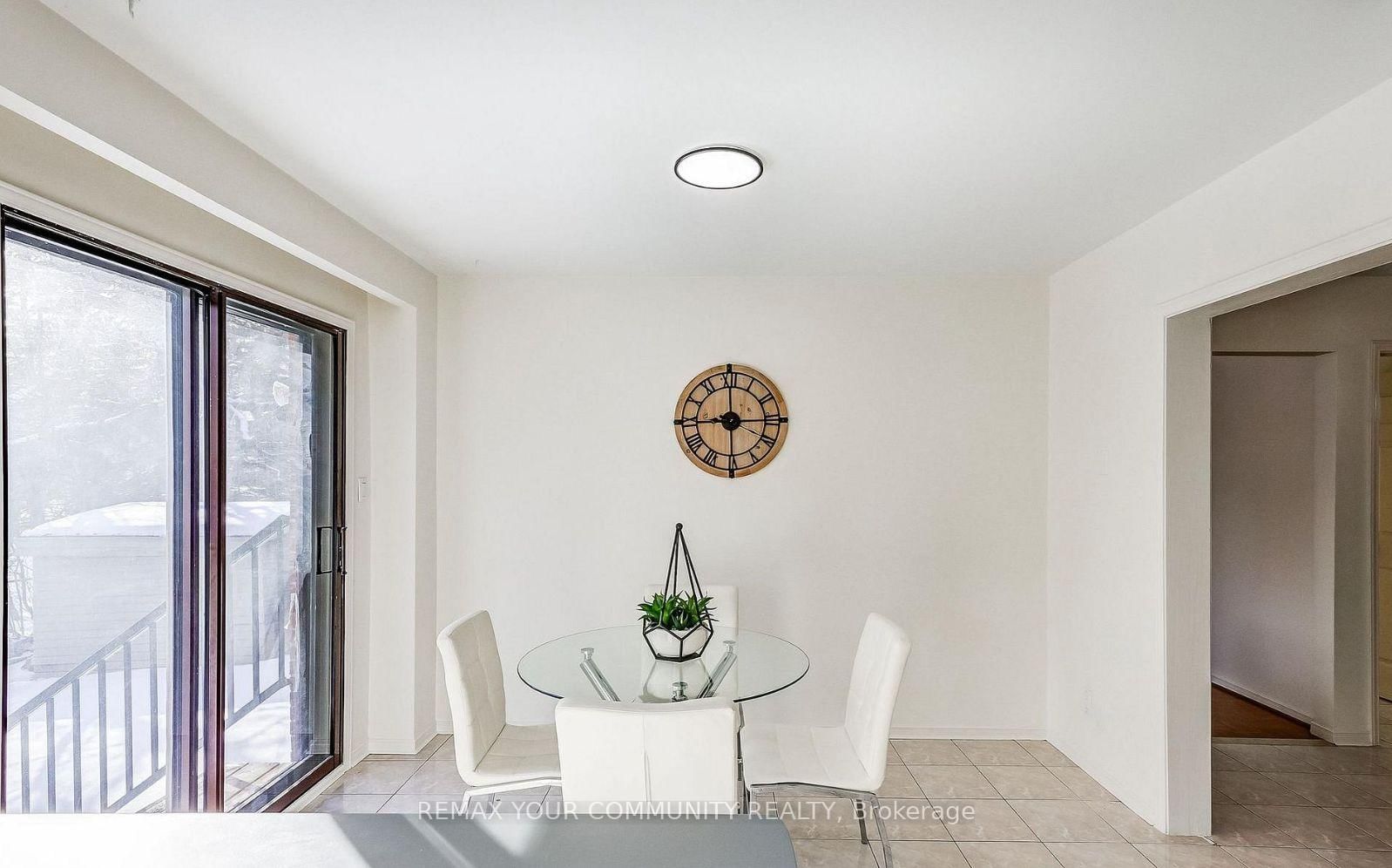 Detached House for sale at 37 Mackay Drive, Richmond Hill, Ontario, L4C 6N9 - South Richvale - MLS: N12750320