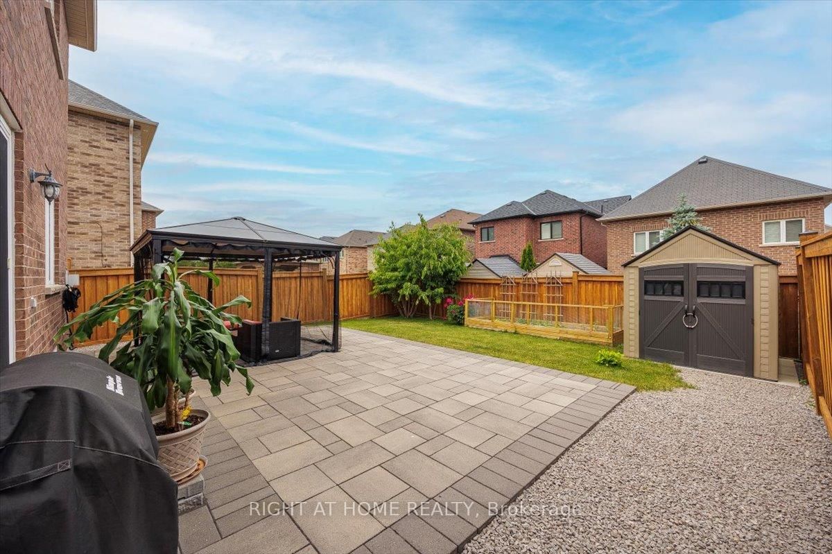 166 Gardiner Drive • Bradford West Gwillimbury, ON photo 35