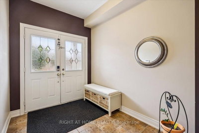 166 Gardiner Drive • Bradford West Gwillimbury, ON photo 4