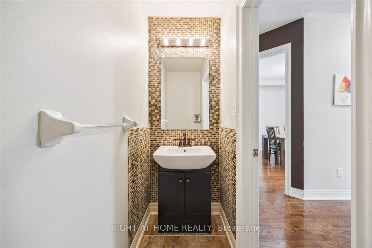 166 Gardiner Drive • Bradford West Gwillimbury, ON photo 7