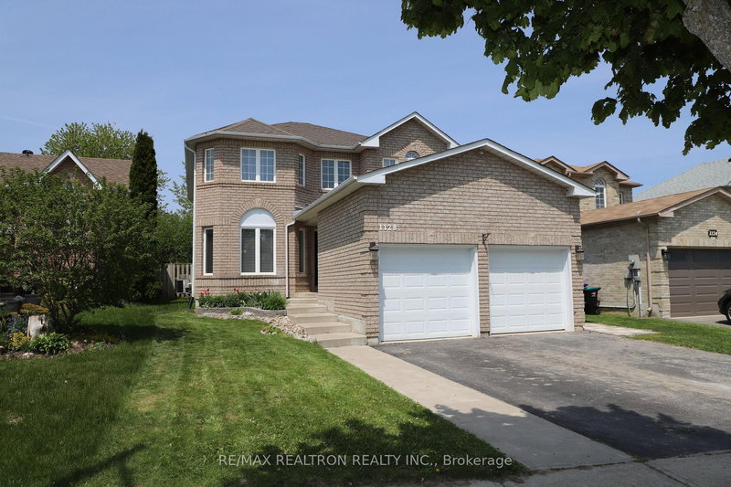 1128 Corrie St, Innisfil, L9S 1W9 | Image 2