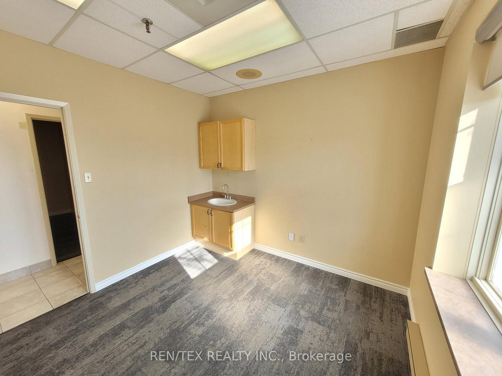 4600 Highway 7, Unit 105 - Photo 10