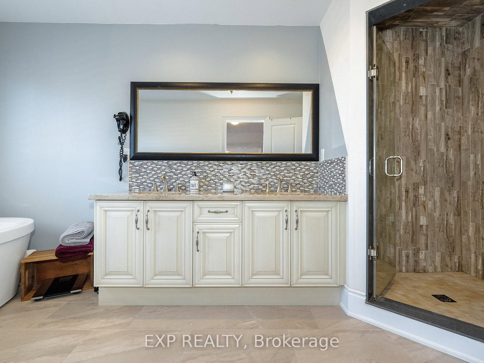 Detached House for sale at 44 Philson Court, Innisfil, Ontario, L0L 1L0 - Cookstown - MLS: N12753388