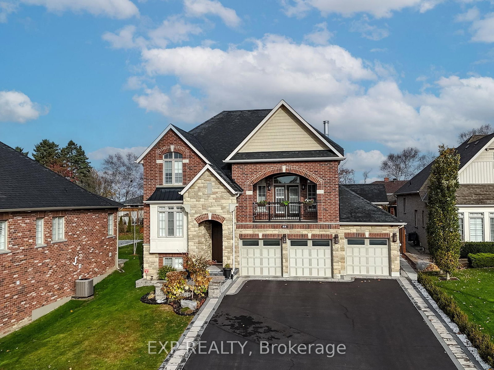 Detached House for sale at 44 Philson Court, Innisfil, Ontario, L0L 1L0 - Cookstown - MLS: N12753388