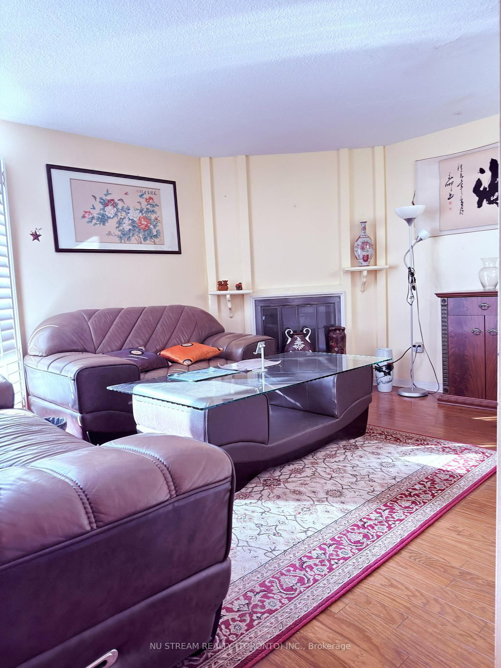 39 - 653 Village Parkway 2