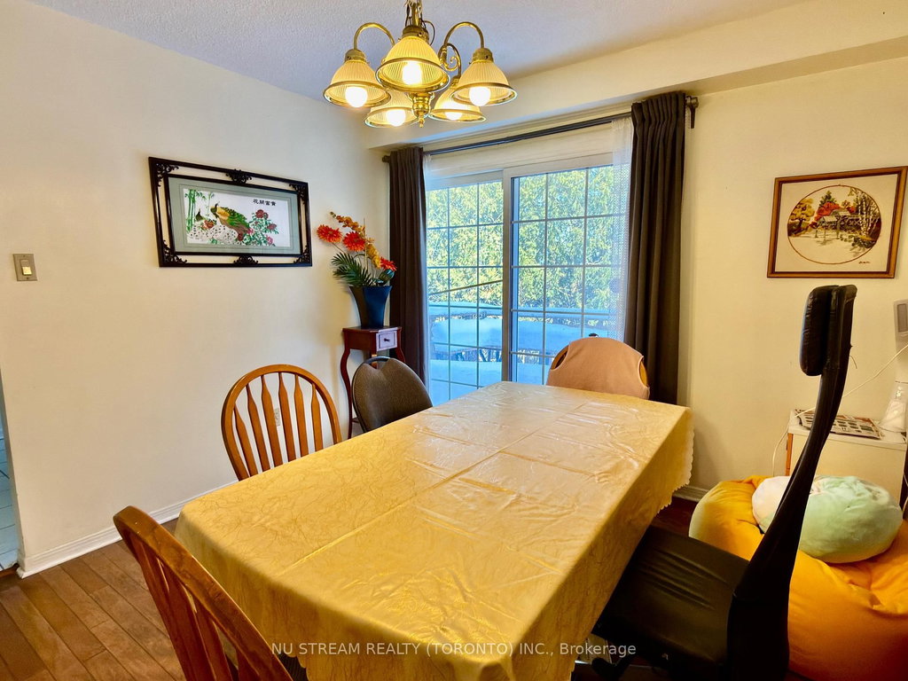 39 - 653 Village Parkway 4