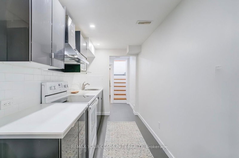 8 Ozner Cres, Vaughan, L4H 0E2 | Image 3