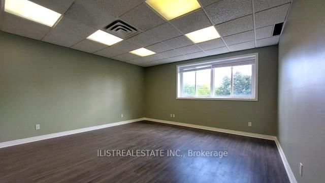 458 Service Road, Unit Upper - Photo 5