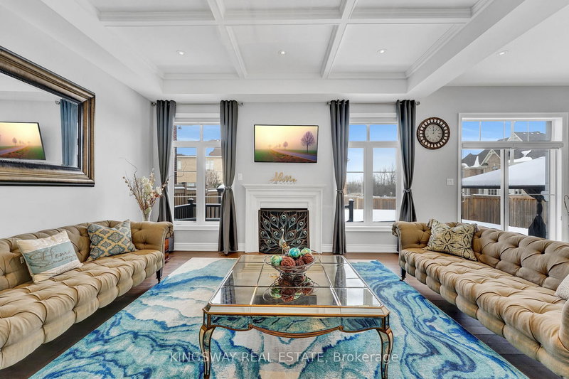 70 Bond Cres, Richmond Hill, L4E 3K4 | Image 2