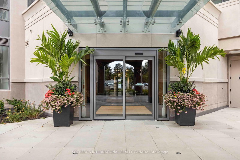 405 - 2075 King Rd, King, L7B 0R6 | Image 2