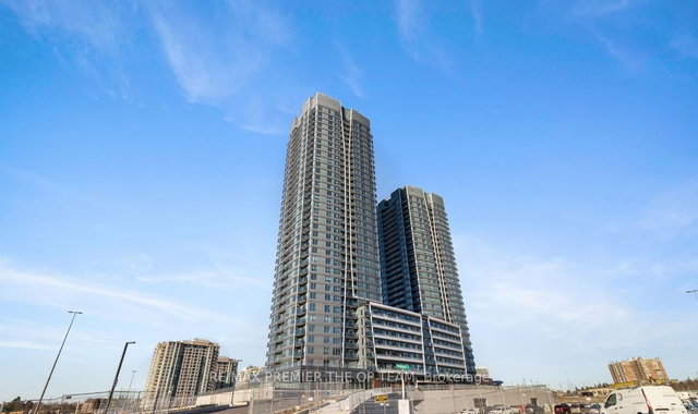 403 - 30 Upper Mall Way