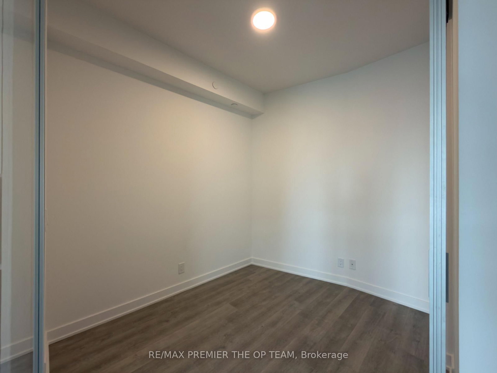 Condo for sale at 403-30 Upper Mall Way, Vaughan, Ontario, L4J 0L7 - Brownridge - MLS: N12758276