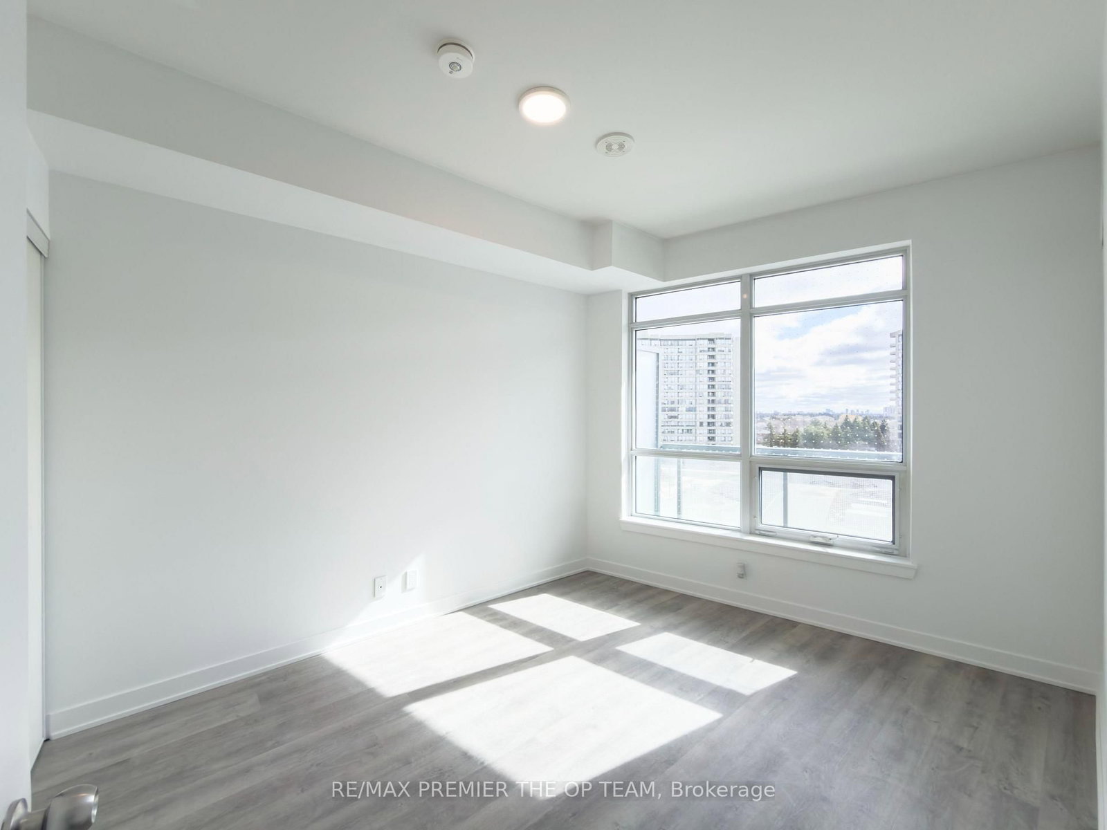 Condo for sale at 403-30 Upper Mall Way, Vaughan, Ontario, L4J 0L7 - Brownridge - MLS: N12758276