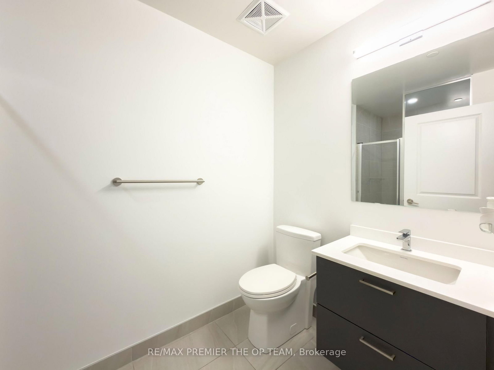 Condo for sale at 403-30 Upper Mall Way, Vaughan, Ontario, L4J 0L7 - Brownridge - MLS: N12758276