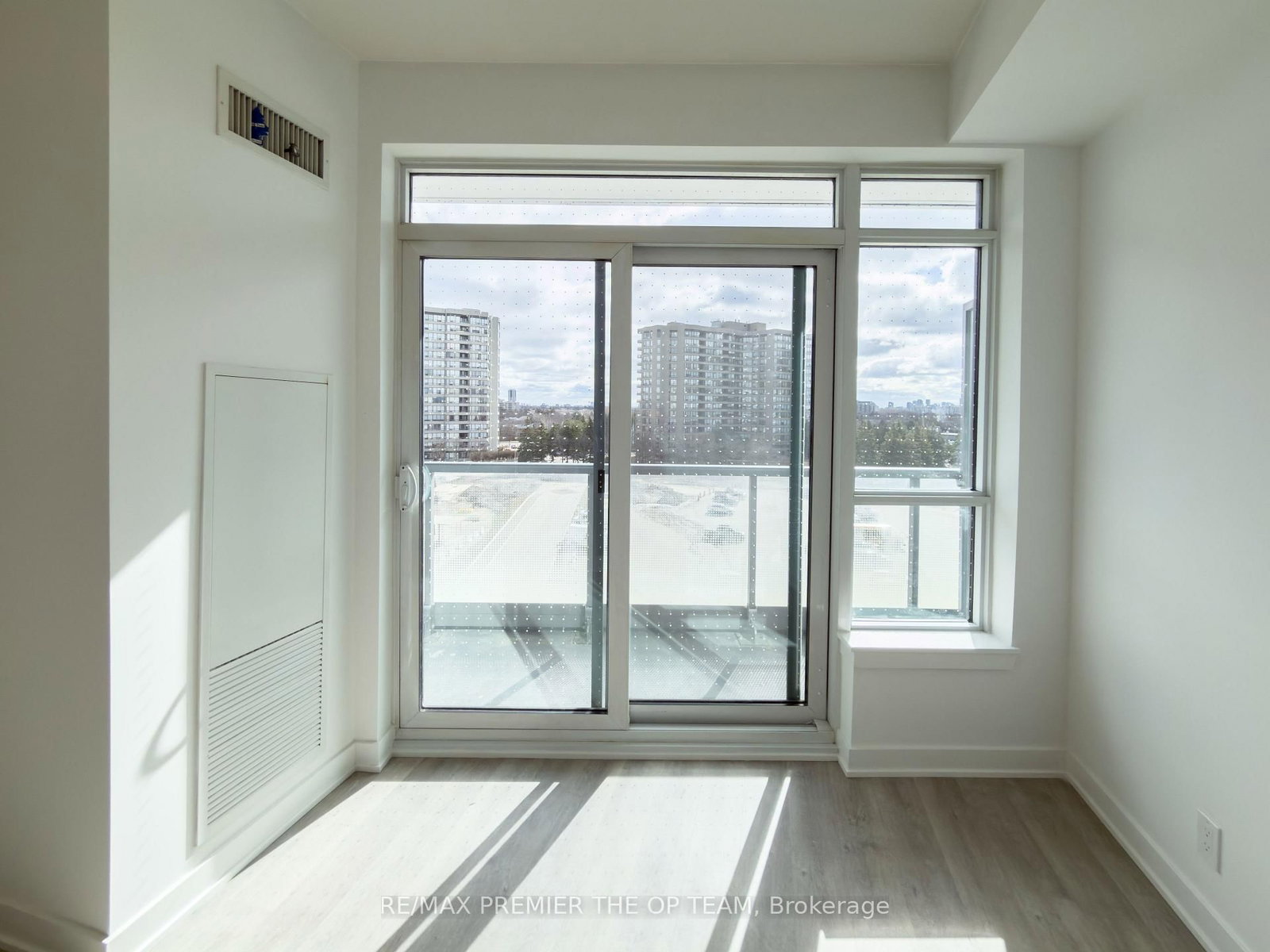 Condo for sale at 403-30 Upper Mall Way, Vaughan, Ontario, L4J 0L7 - Brownridge - MLS: N12758276