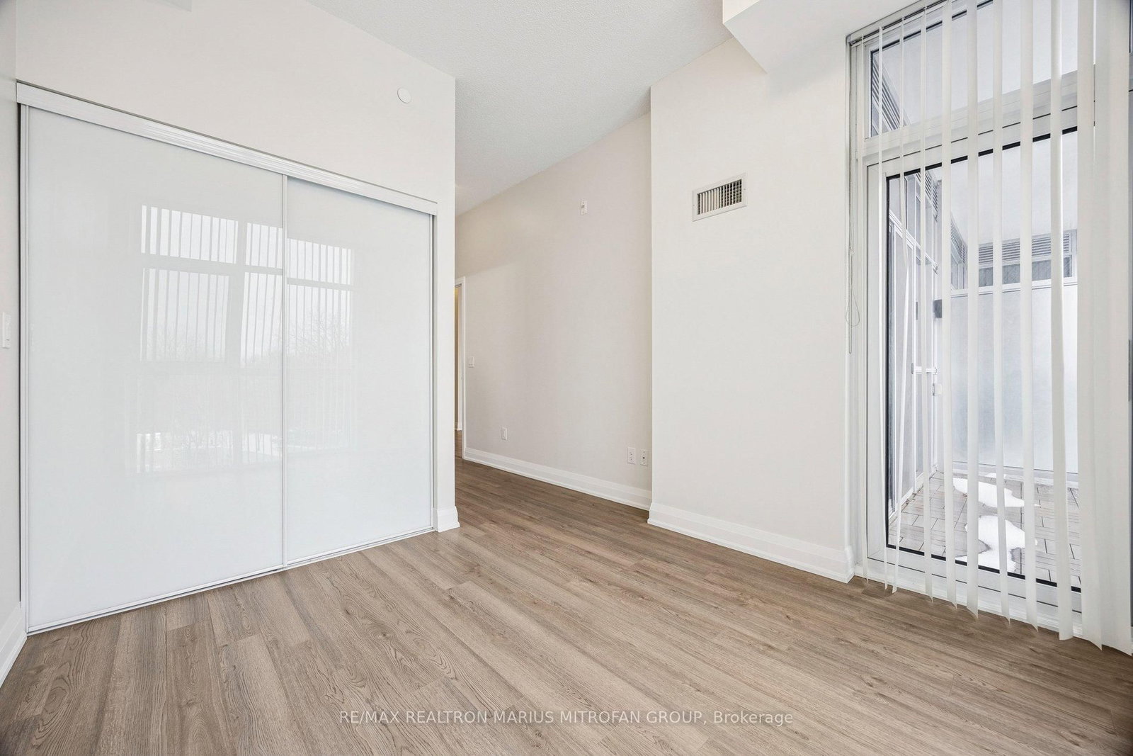 8763 Bayview Avenue, Unit 205 - Photo 29