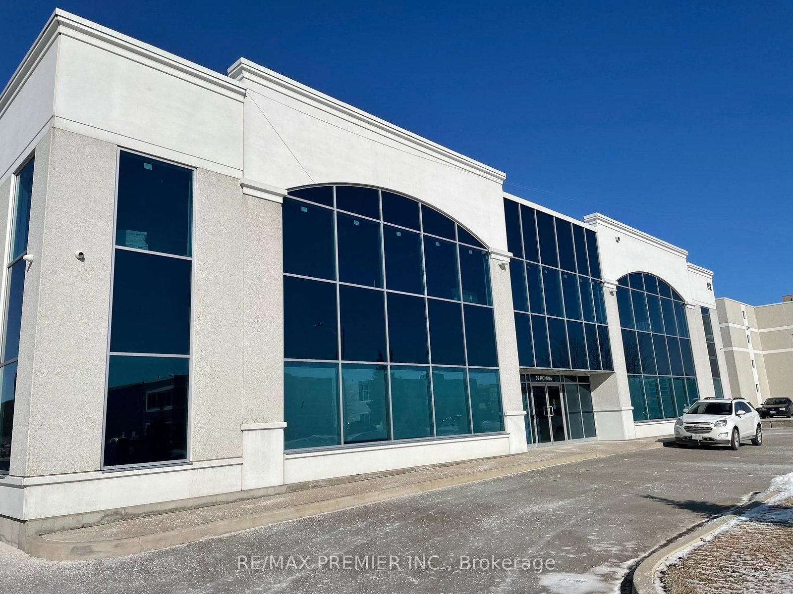 82 Romina Drive - Photo 2