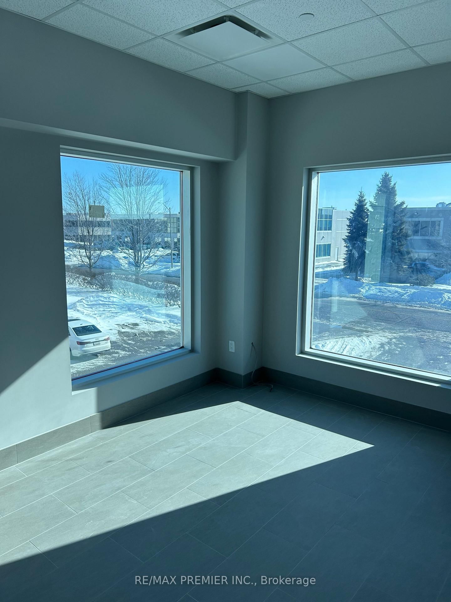 82 Romina Drive - Photo 3